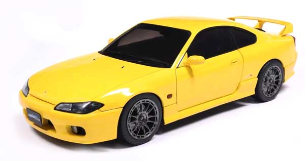 1/18 日産 シルビア S15 スペック R エアロ 1999 (イエロー)