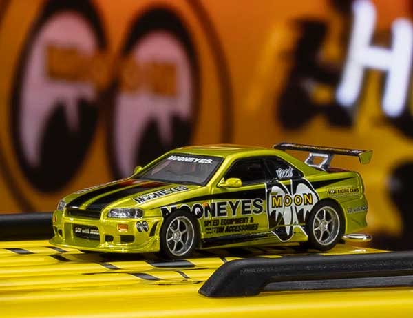 京商オリジナルミニカー 1/64 [MOTN] スカイライン GT-R(R34) ムーンアイズ (1) キャンディーライムゴールド LED搭載