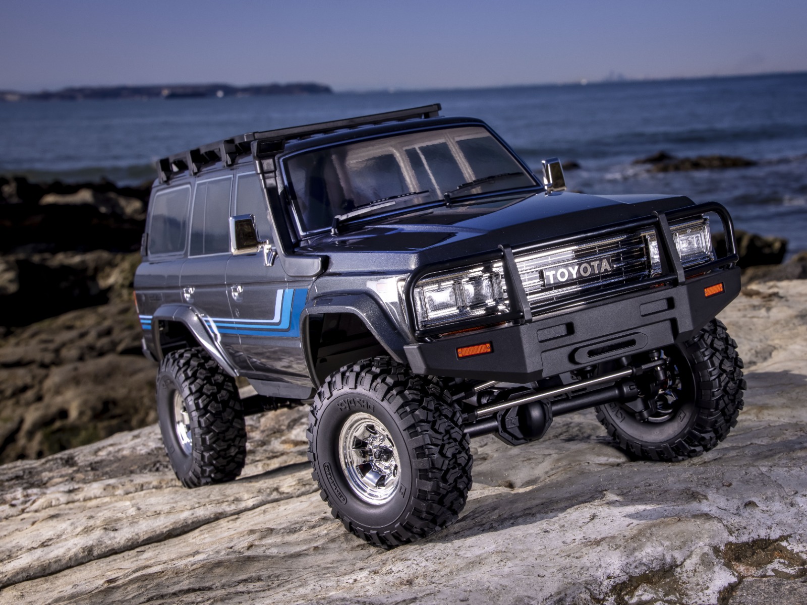 Crawler 実車の迫力をそのまま凝縮した 走破性の高いクローラーモデル