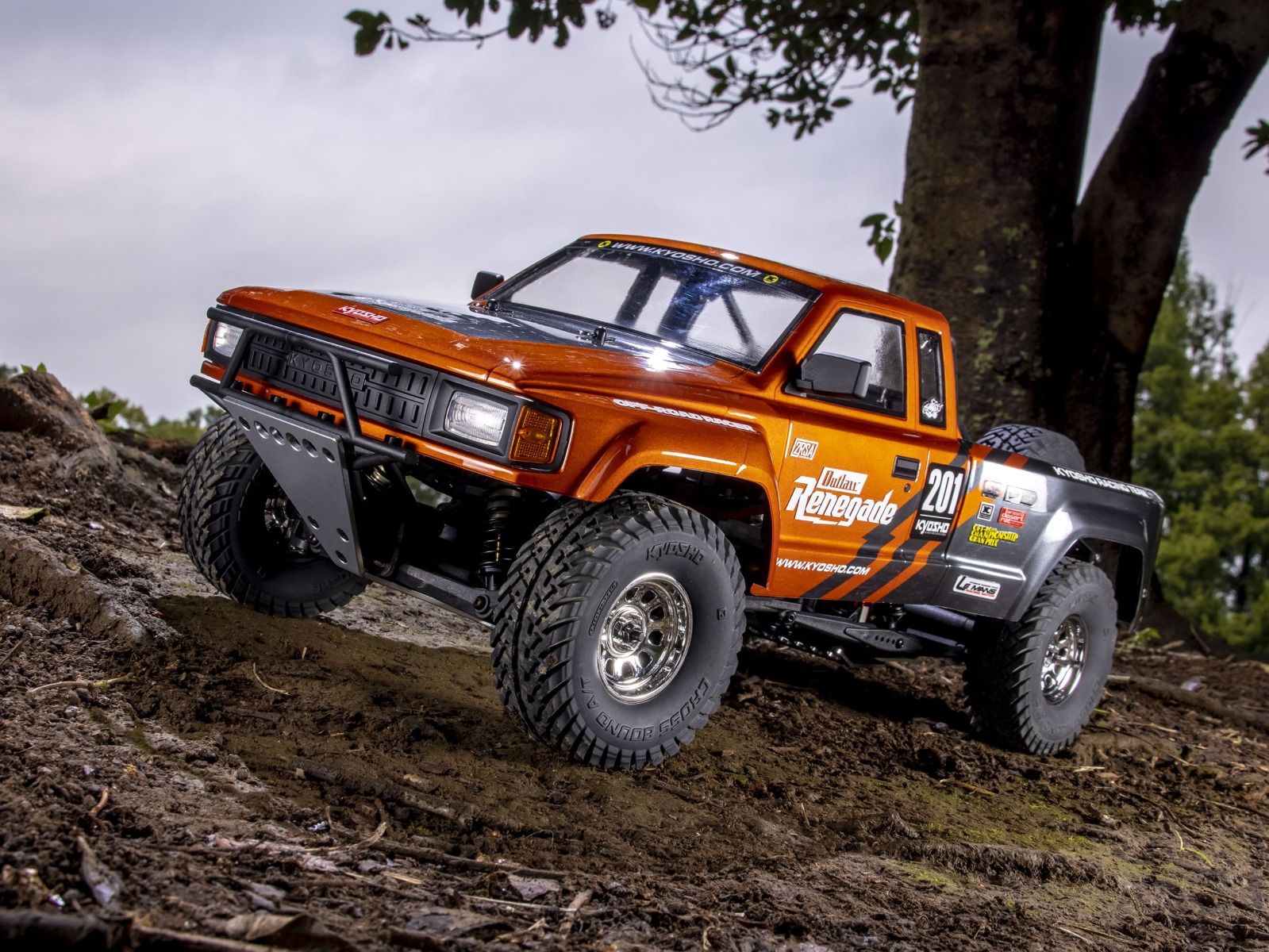 Truck ビッグタイヤで迫力満点。2WD、4WD、電動、 エンジン、1/8・1/10スケール等、多彩なラインナップ。